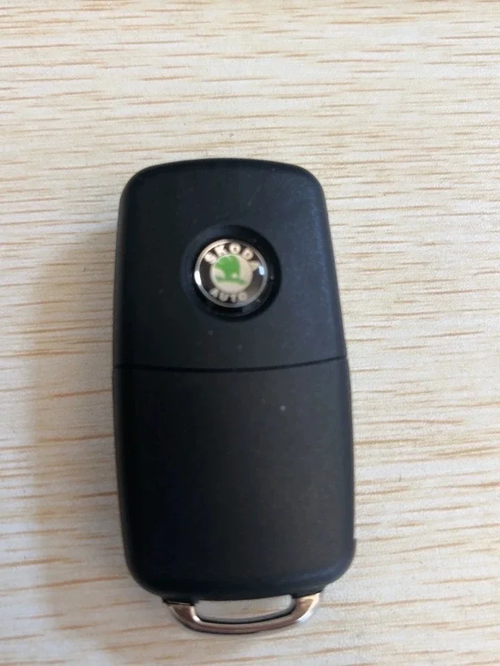 2pcs 5pcs 10pcs 14mm For car key fob case Badge button Badge logo straight folding remote Keychain Replacement Sticker