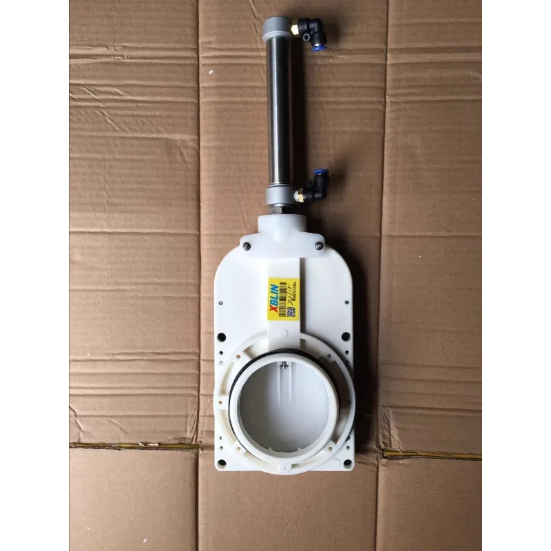 

Passenger car toilet blowdown valve