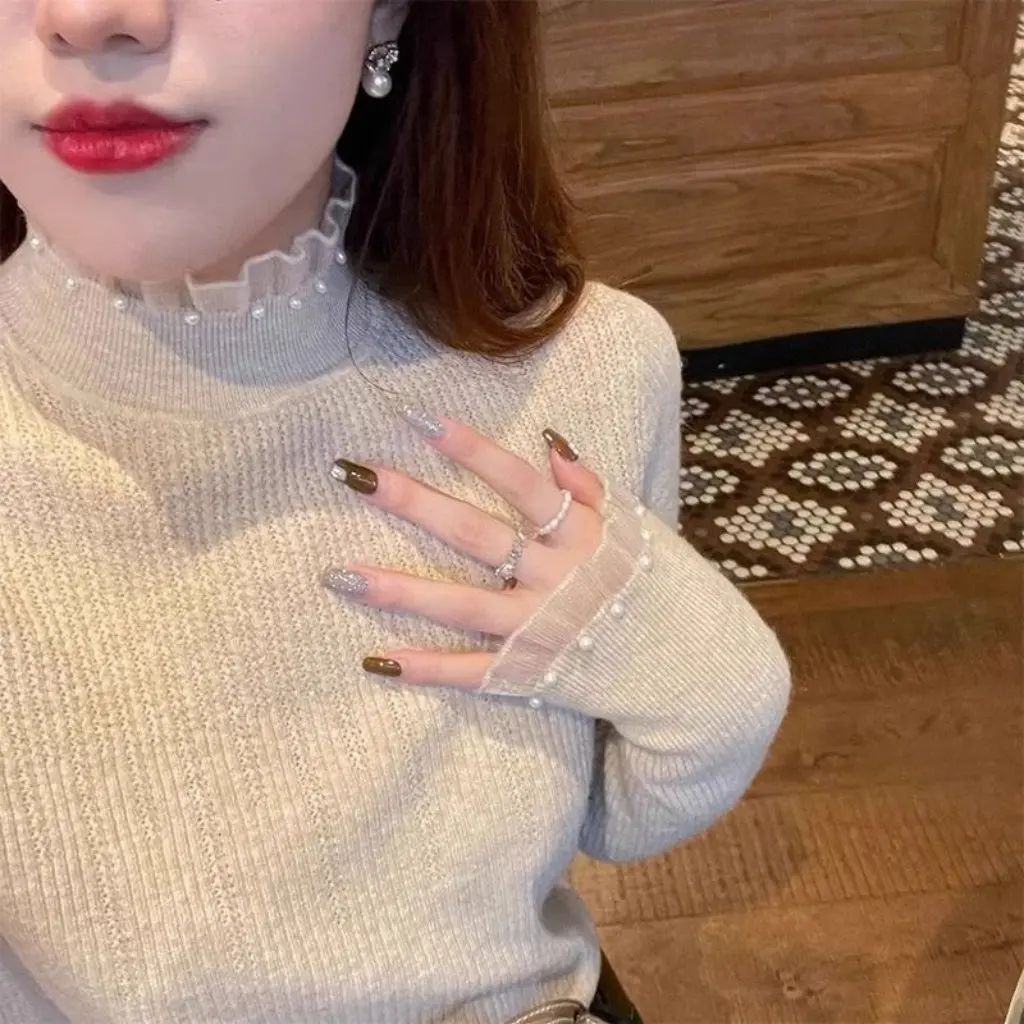 

Women's Slim Fit Turtleneck Lace Detail Sweater Top Fashionable Western Style Inner Wear for Spring And Autumn