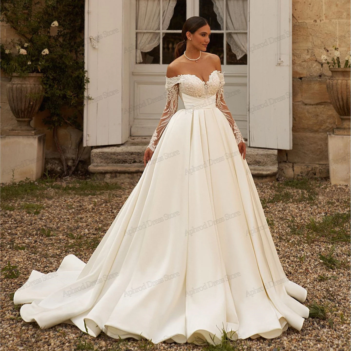 Robes de mariée A-ligne Vintage, Patients en satin, Quelle que soit la dentelle appliquée, Off The Initiated Robes, Sweep Train Sweetheart VestiEducational De Novia