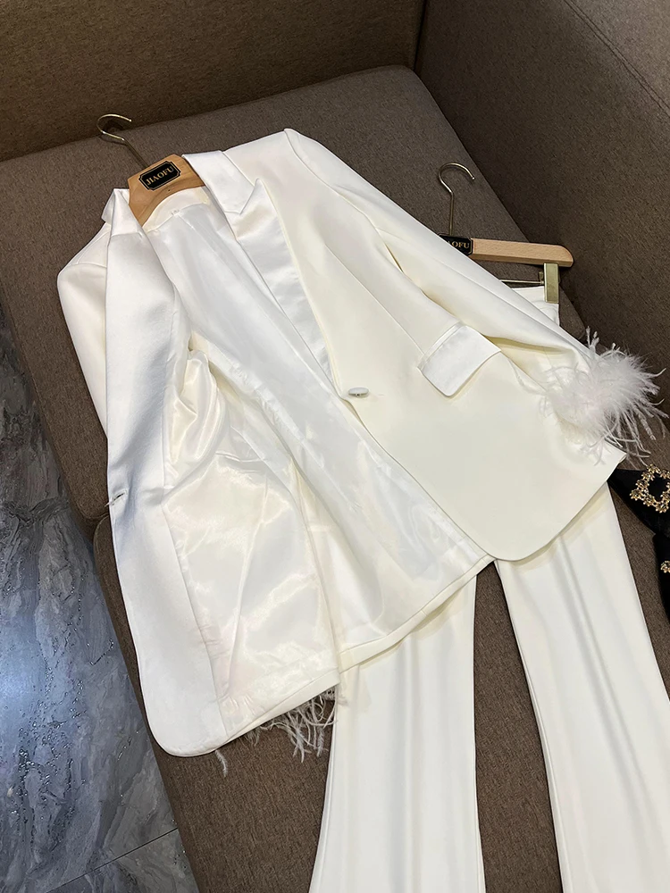 Costume deux pièces pour femme, avec col en plumes d'autruche et pantalon à jambes droites, Design couleur Blo, tenue décontracté, automne 2025