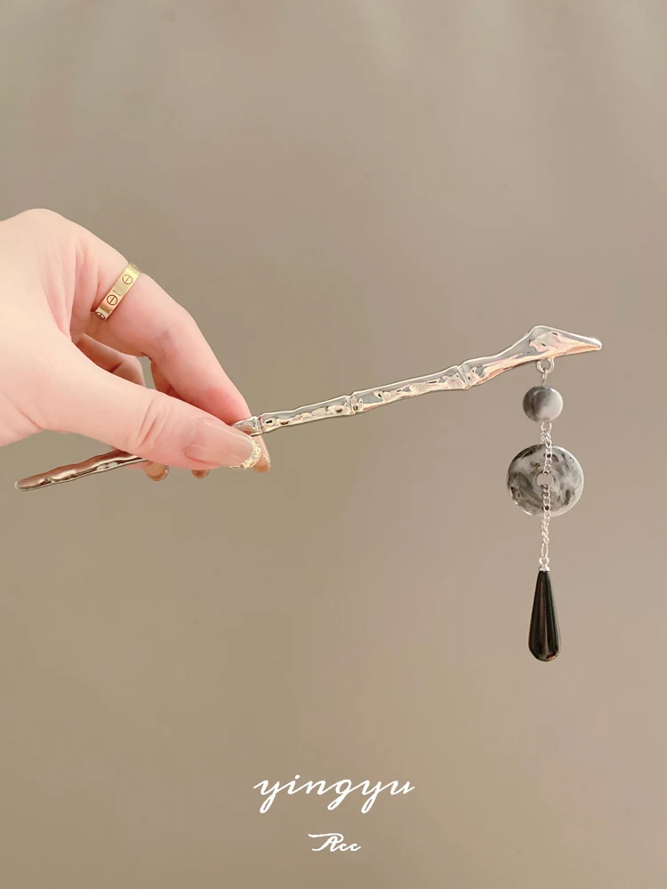 

Modern and cool feeling, new Chinese style safety buckle, water drop hairpin, high-end feeling, ancient style step shaking