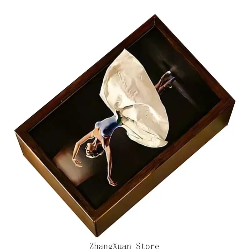 Dekorative Schachtelhülle aus Seidenpapier aus natürlichem Holz mit anmutiger Ballettfigur 3XUF – Detail 9