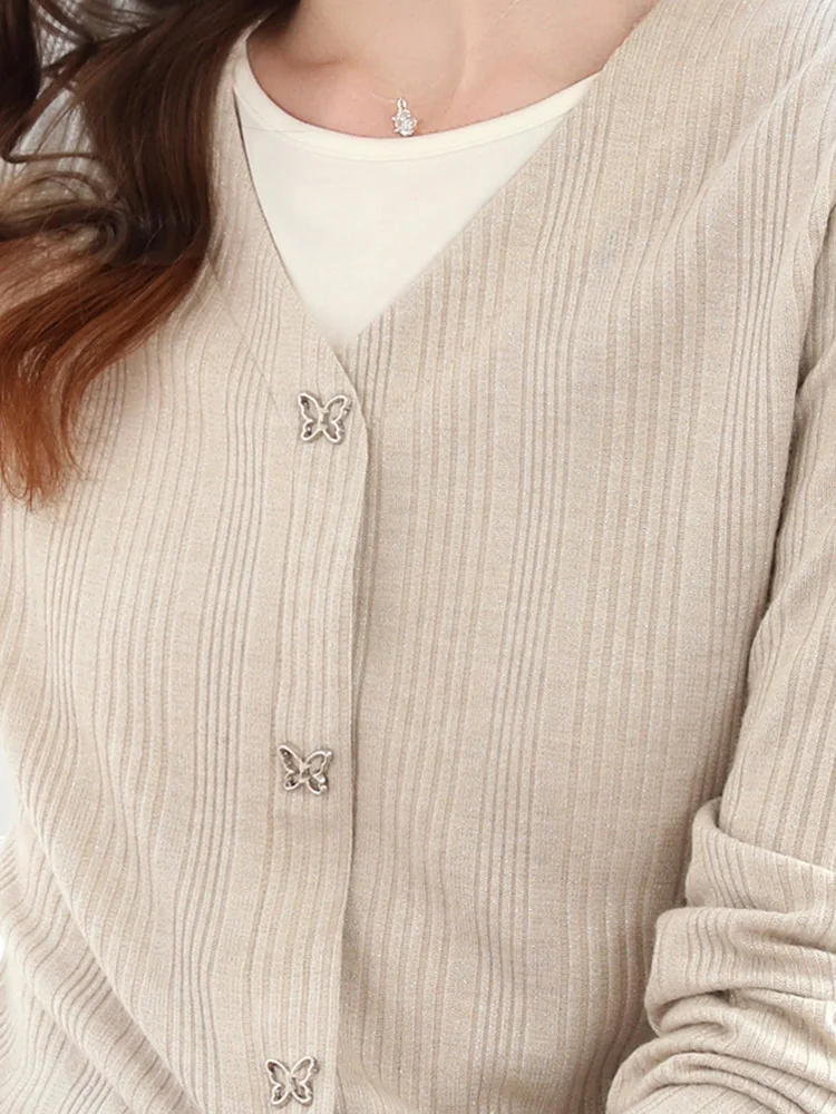I BELIEVE YOU Women's Apricot Fake Two V-neck Knitted Tops Autumn Chic Butterfly Button Slim Top O-neck Thin Sweater 2253016122 - Image 4