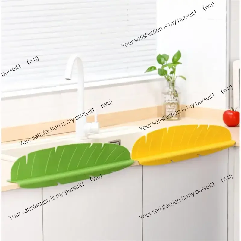 1/2pcs Kitchen Sink Water Splash Guard Sink Splatter Guard with Suction Cup Reusable Dish Washing Baffle Board for Wash Basin