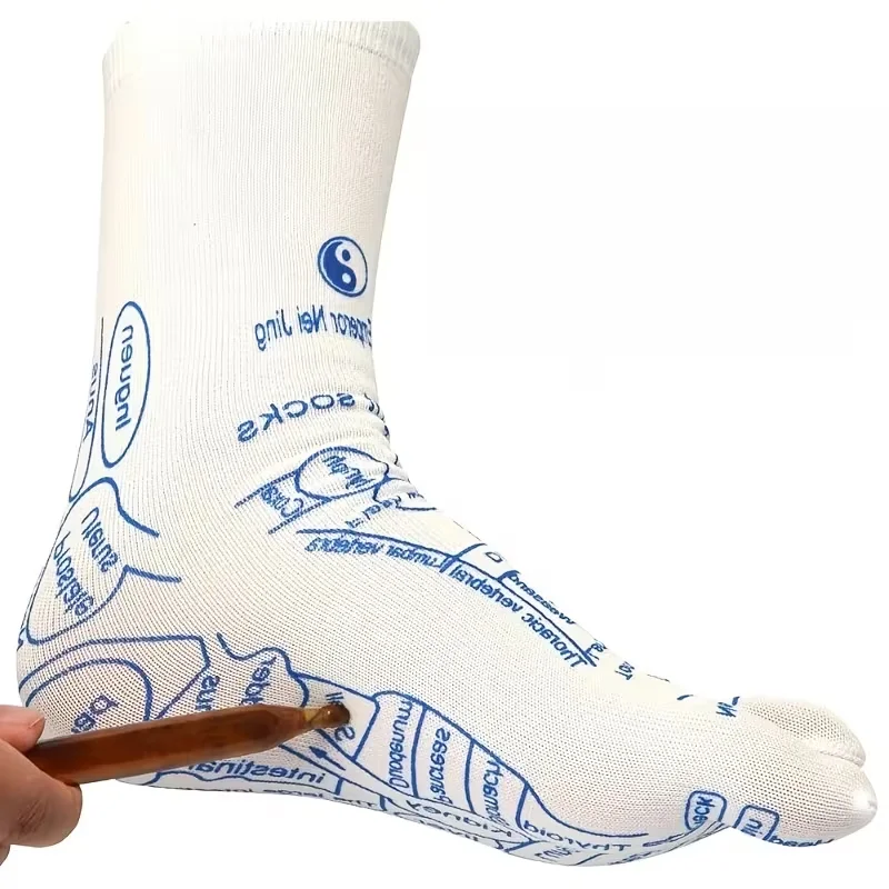 A Set of Massage Socks with 2 Trigger Point Massage Tools- Independent Toe Chart for Relaxation, Foot Massage Socks for Muscle