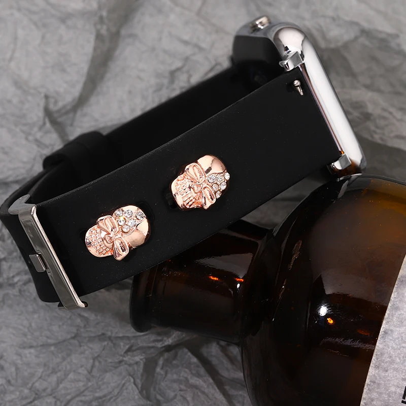 Divertidos dijes de correa de reloj para Apple Watch, dijes decorativos de calavera con lazo, accesorios de joyería de Metal para uñas para correa deportiva Iwatch