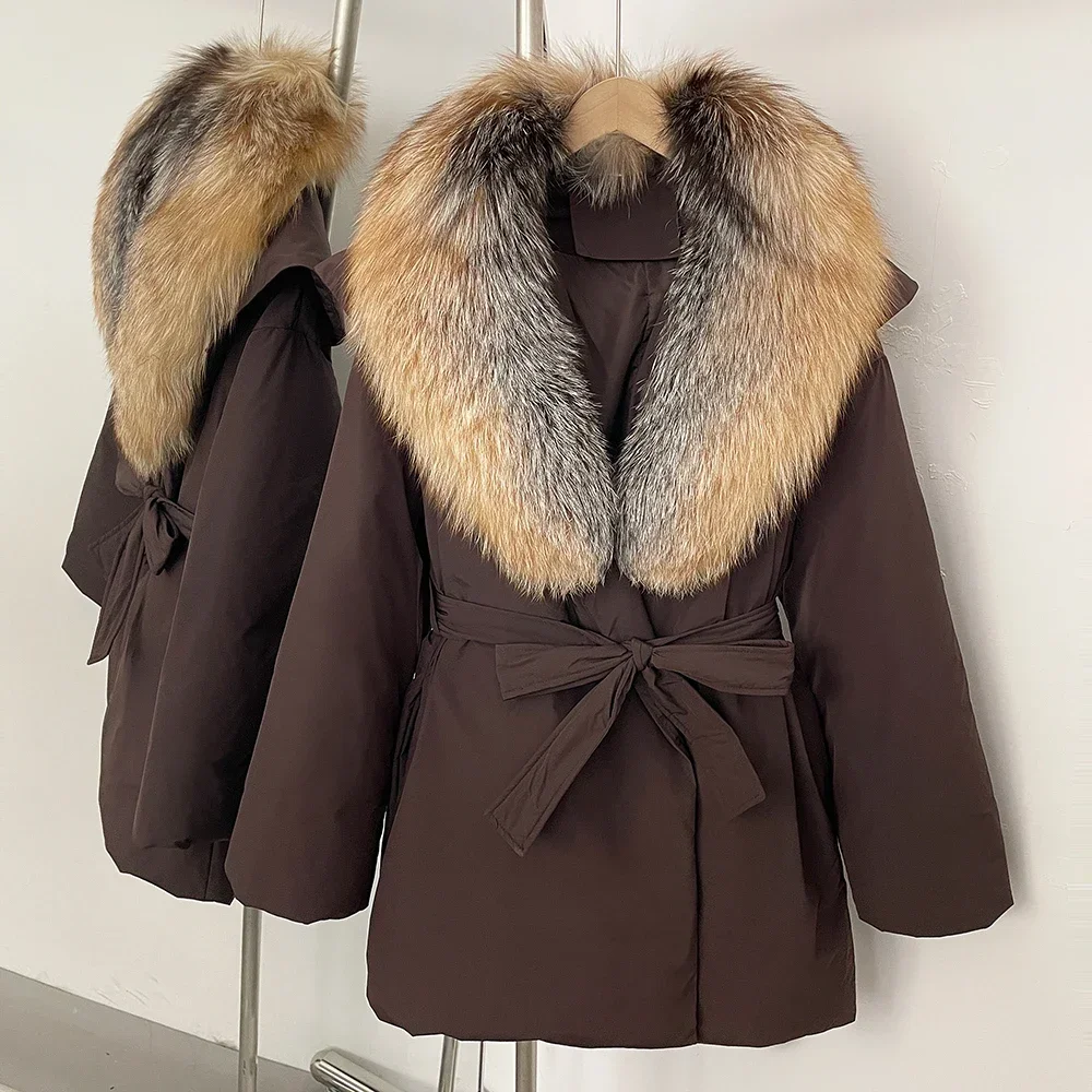 เสื้อโค้ทขนเป็ดขาวแฟชั่น 2025 สำหรับผู้หญิง ปกขนสุนัขจิ้งจอกแท้ธรรมชาติ เสื้อแจ็คเก็ตพัฟฟี่ขนฟู อุ่นหนาพิเศษ เสื้อคลุมฤดูหนาวรุ่นใหม่