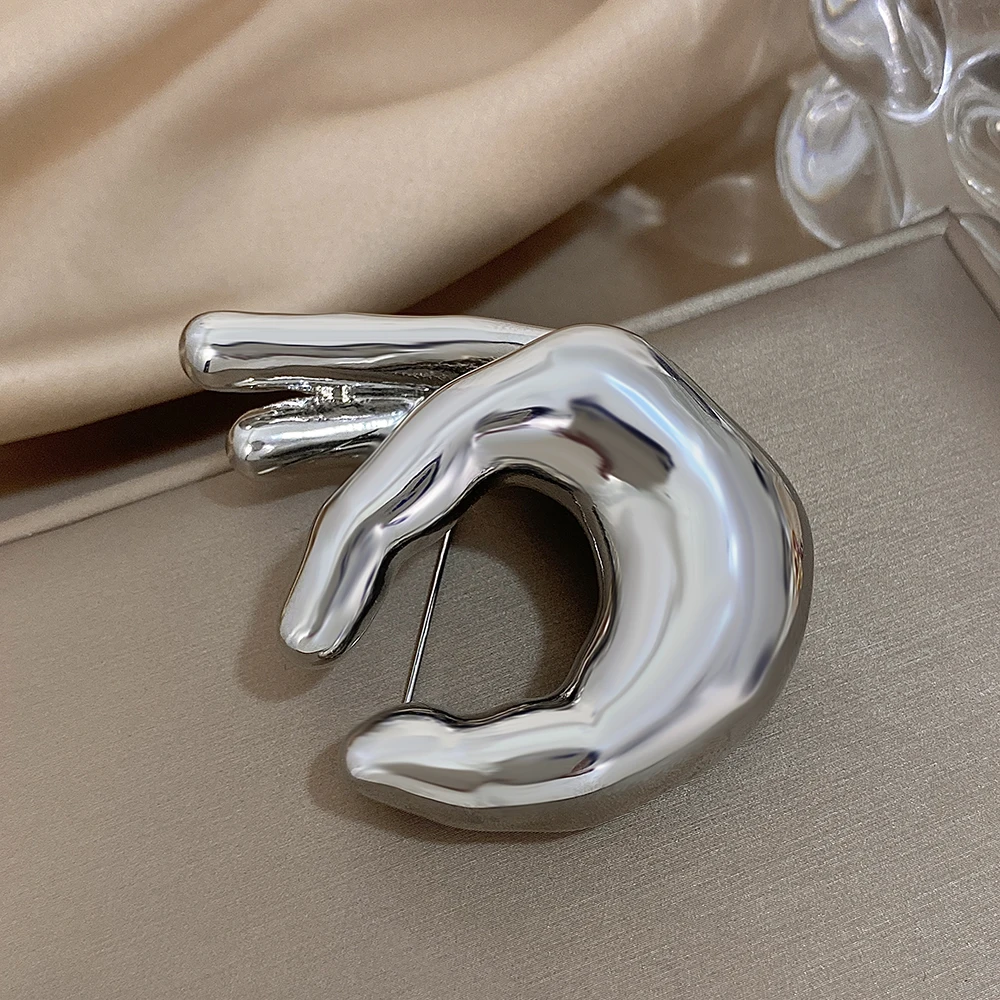 Trendy Hyperbole Metal OK Palm Hand Shape Large Broochs For Women Men Unisex Punk Unique Creative Suit Pin Jewelry Accessories