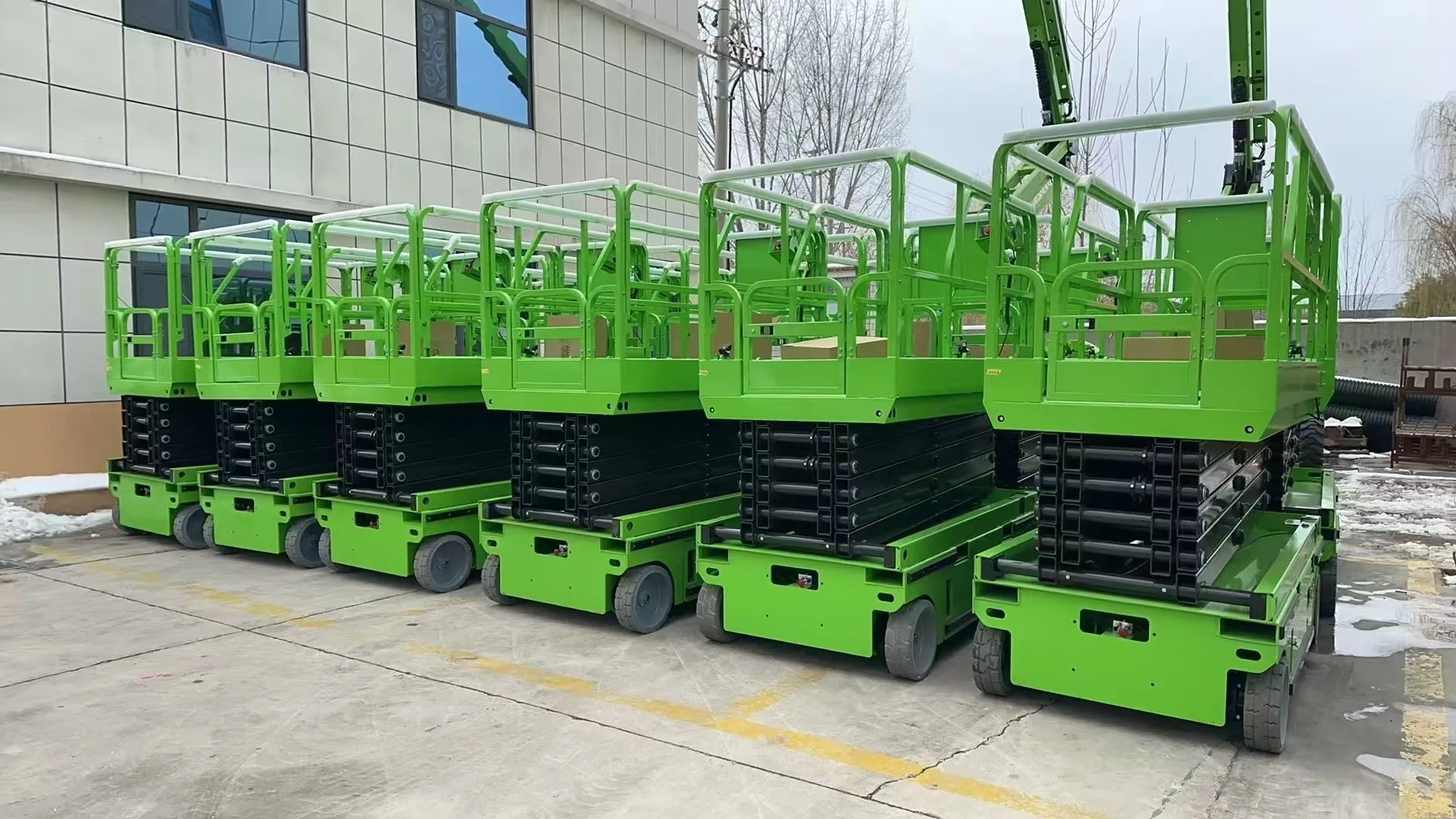 YG Customized Steel Scissor Lift For Indoor Outdoor Aerial Lifting Platform New Condition For Warehouse Factory
