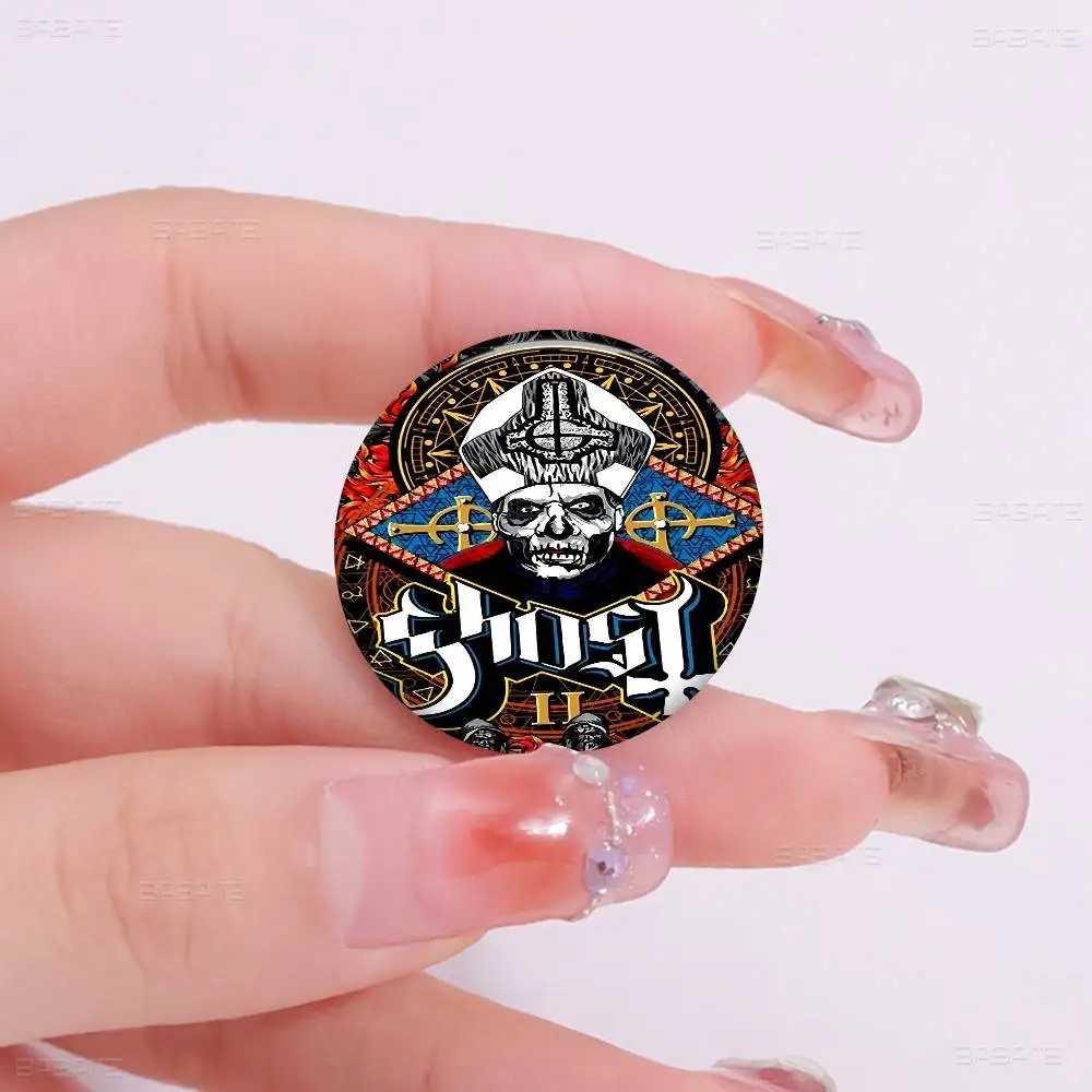 الكلاسيكية شبح الفرقة 32/44/58 مللي متر دبابيس الكرتون المستديرة دبابيس اليدوية لحقيبة الظهر مجوهرات اكسسوارات الهدايا شارة الإبداعية #6