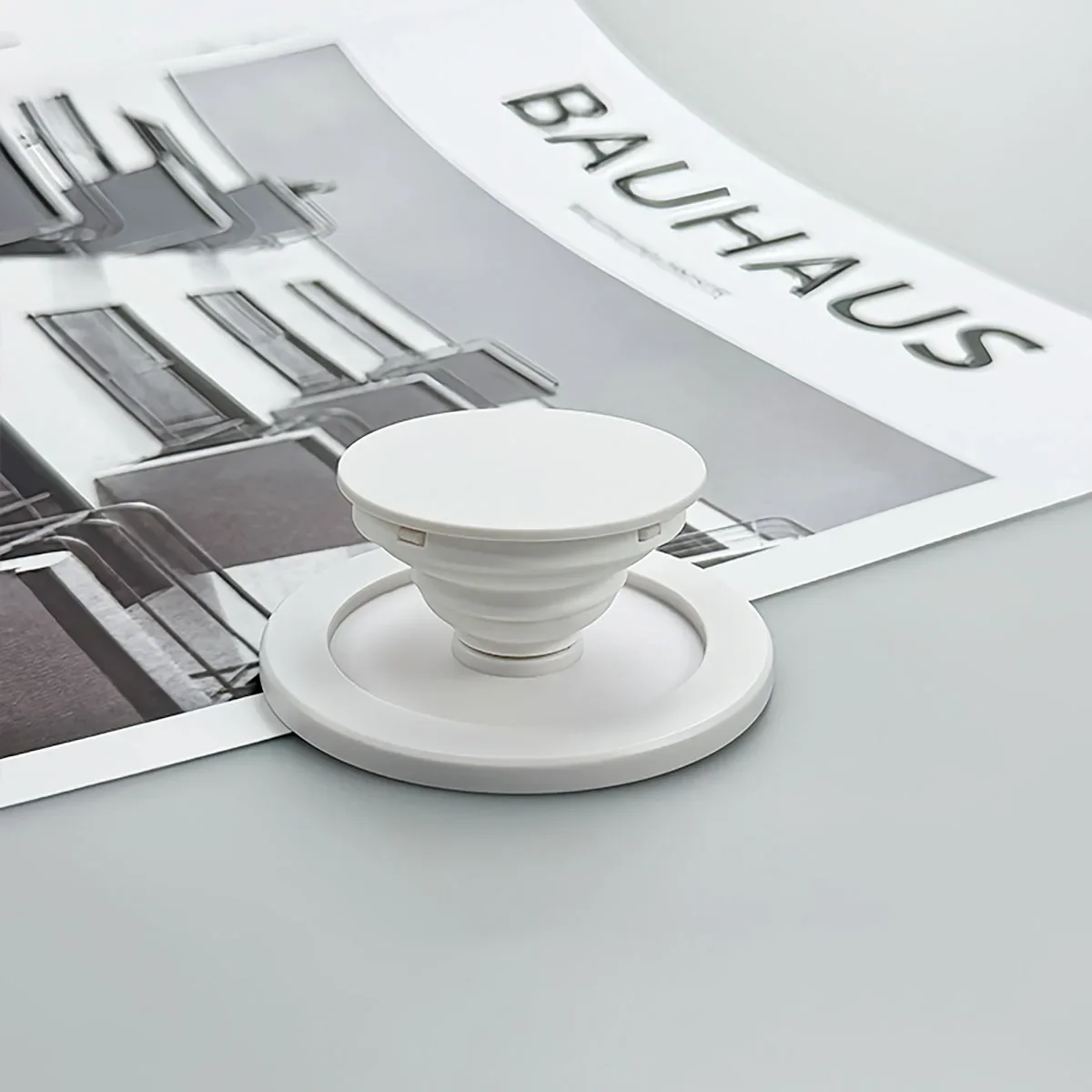 Strong Magnetic Folding Mobile Phone Grip Holder POP-Socket Pocket Support for IPhone 17 1615 14 13 MacSafe Ring Finger Stand