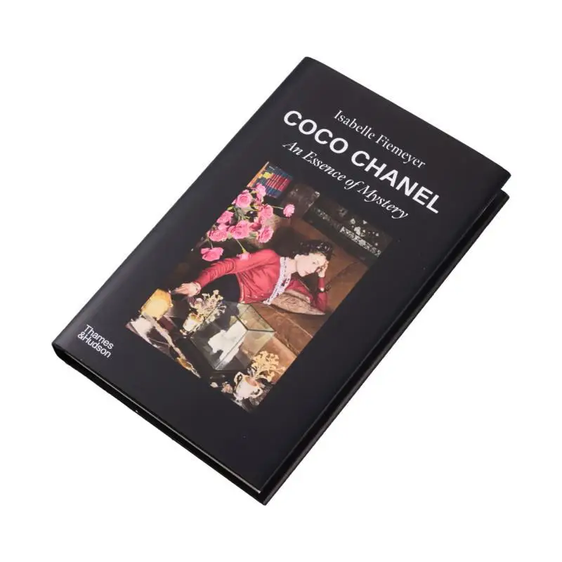 كوكو شانيل جوهر الغموض إيزابيل فيميير مؤسسة كارتييه 9780500027318 كتاب