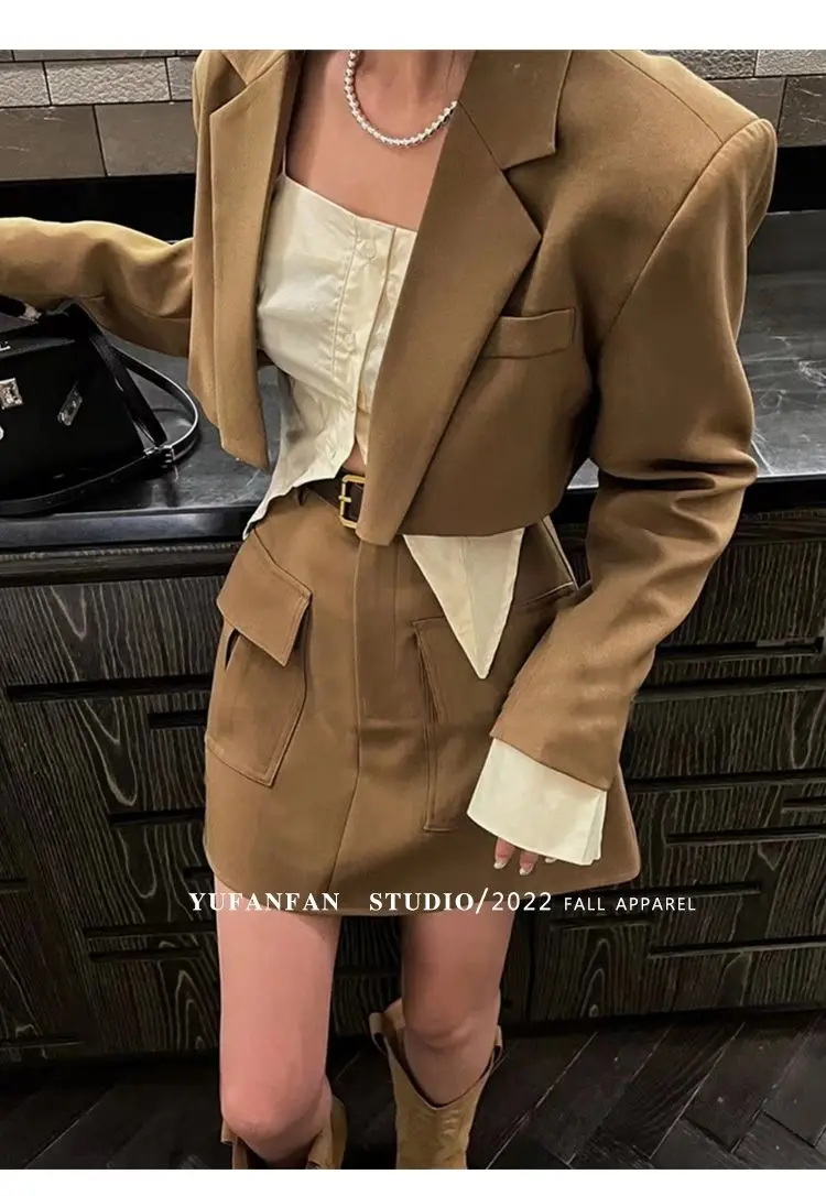 Women\'s Fall/Winter British Style Short Blazer Half Skirt Set Vintage Casual Solid Color Pockets Suit Coat Skirt Two-piece Set