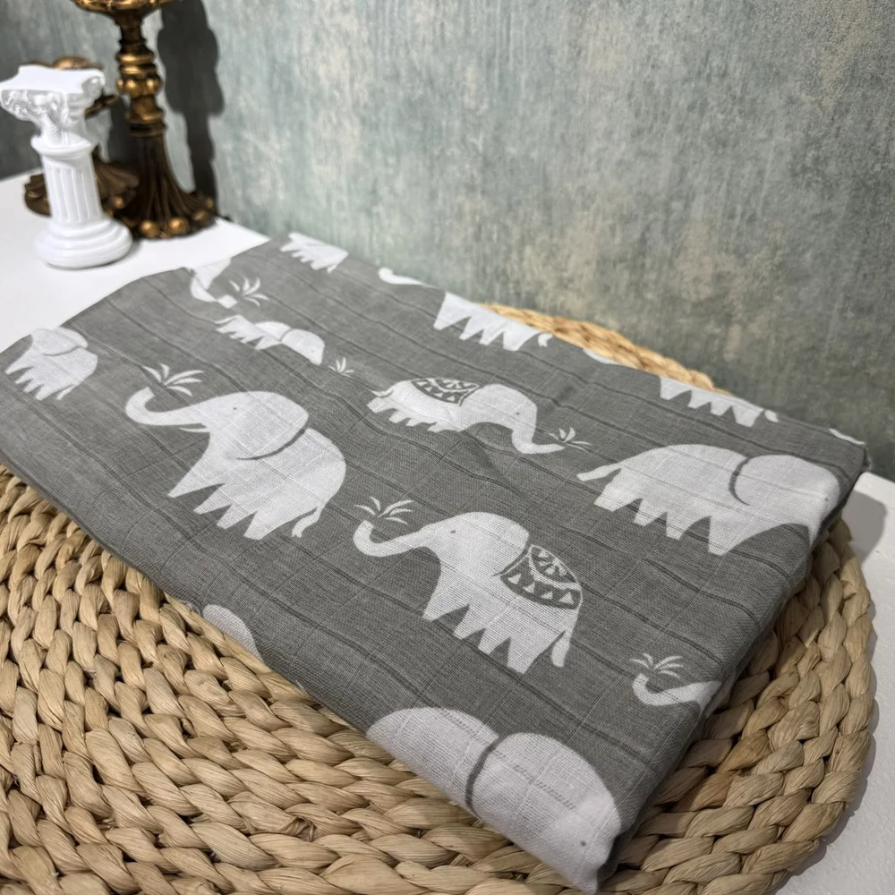 

Bath Towel 100% Cotton Soft Baby Muslin Blanket 120*120cm Breathable Swaddling Receiving Blanket for Newborn Infant Perfect