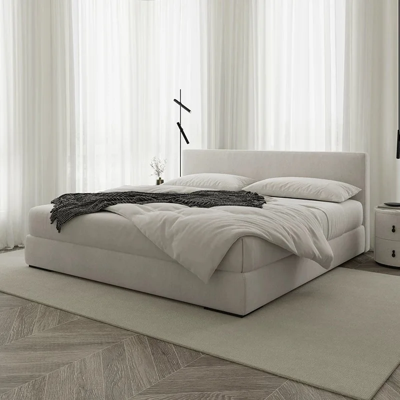 

Современная кровать в кремовом стиле, дизайн из цельной деревянной ткани, мебель для спальни, роскошная бархатная мягкая кровать для отеля King Size