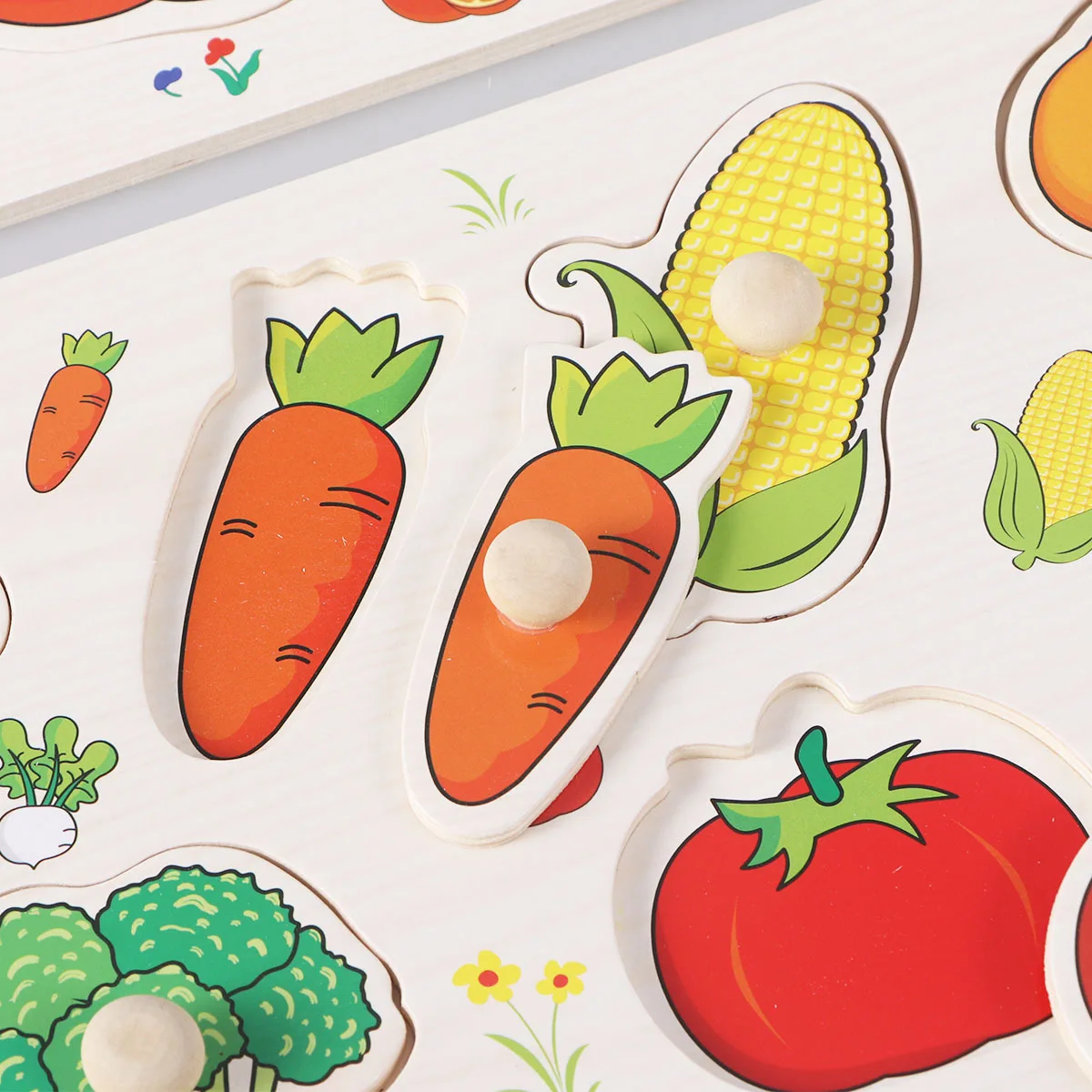 Puzzle prescolare educativo per l'apprendimento precoce delle frutta e verdura in legno da 2 pezzi per i più piccoli Puzzle con manopole