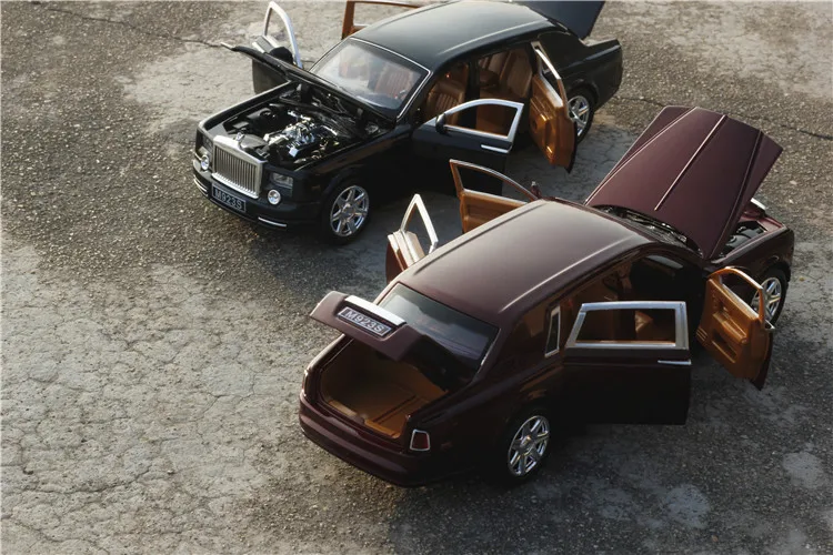 1:24 Rolls-Royce Phantom Simulation Diecast Metal Alloy Model car Sound Light Pull Back Collection Kids Toy Gift