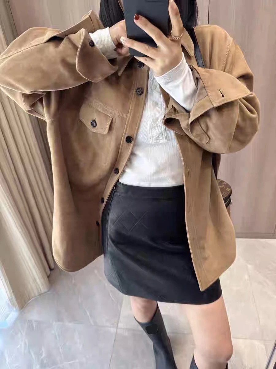 Kurtka damska w stylu retro z owczej skóry, brązowa, na rok 2025, modny dziecięcy płaszcz z zamszu, streetwear, damska kurtka w stylu koszuli z kołnierzem.