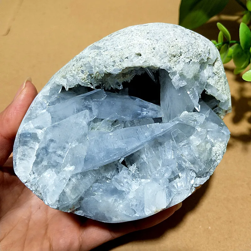 Natural Stone Celestine Crystal Cluster Cave Mineral Specimen Meditating On Witchcraft Magic Feng Shui Energy Room Decoration