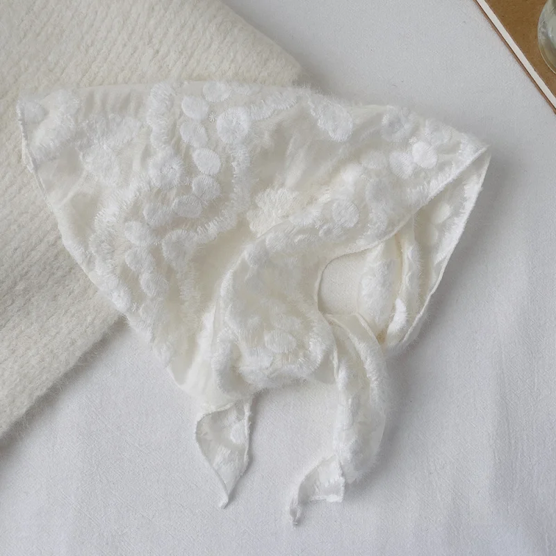 

Новый осенне-зимний шарф с бархатным дизайном, женский элитный кружевной милый шарф для шеи, верхний аксессуар.