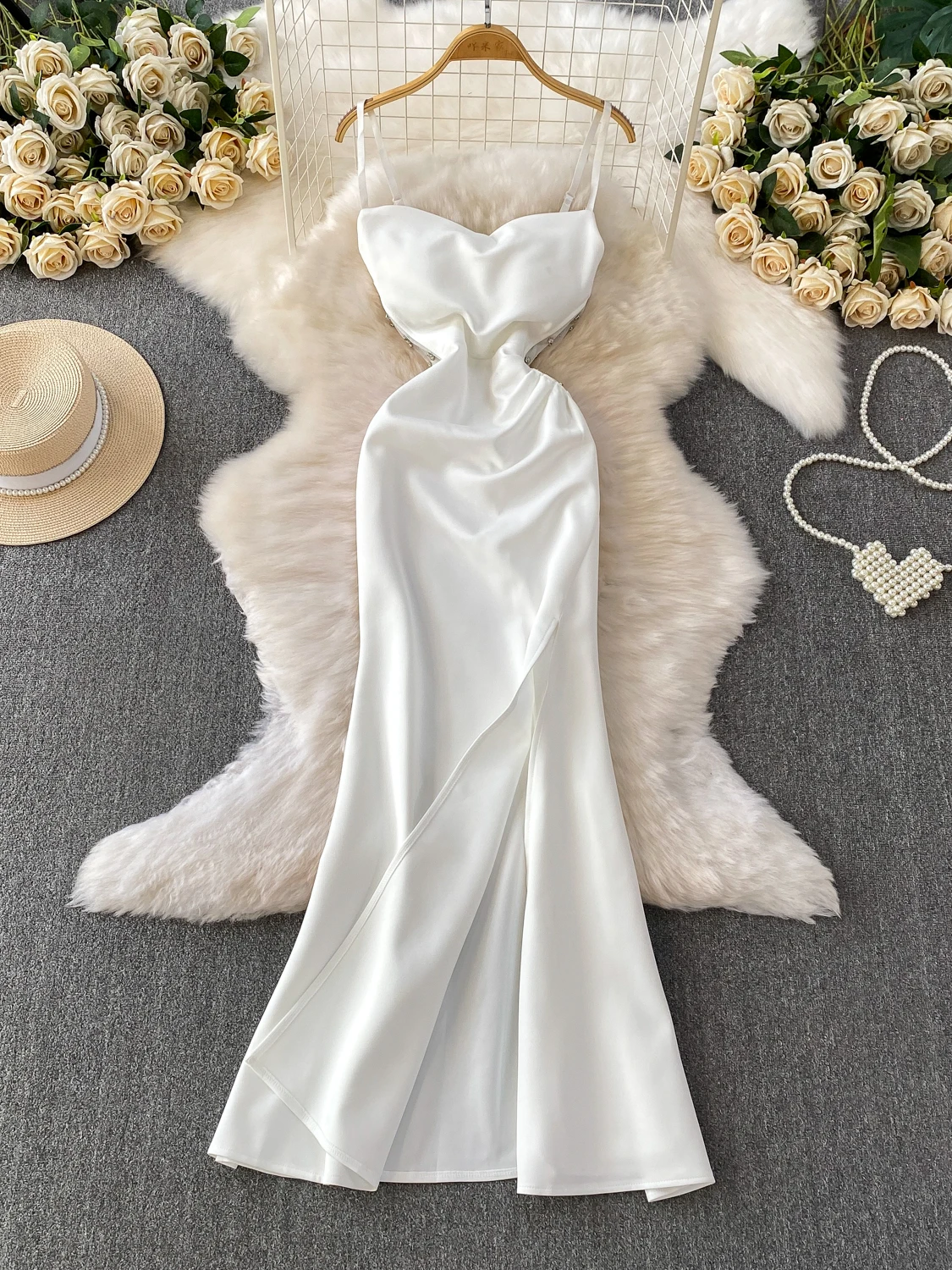 

Сексуальное платье с V-образным вырезом на бретельках, женское высококачественное чувственное длинное платье с сеткой и бриллиантами, закрывающее талию, с разрезом