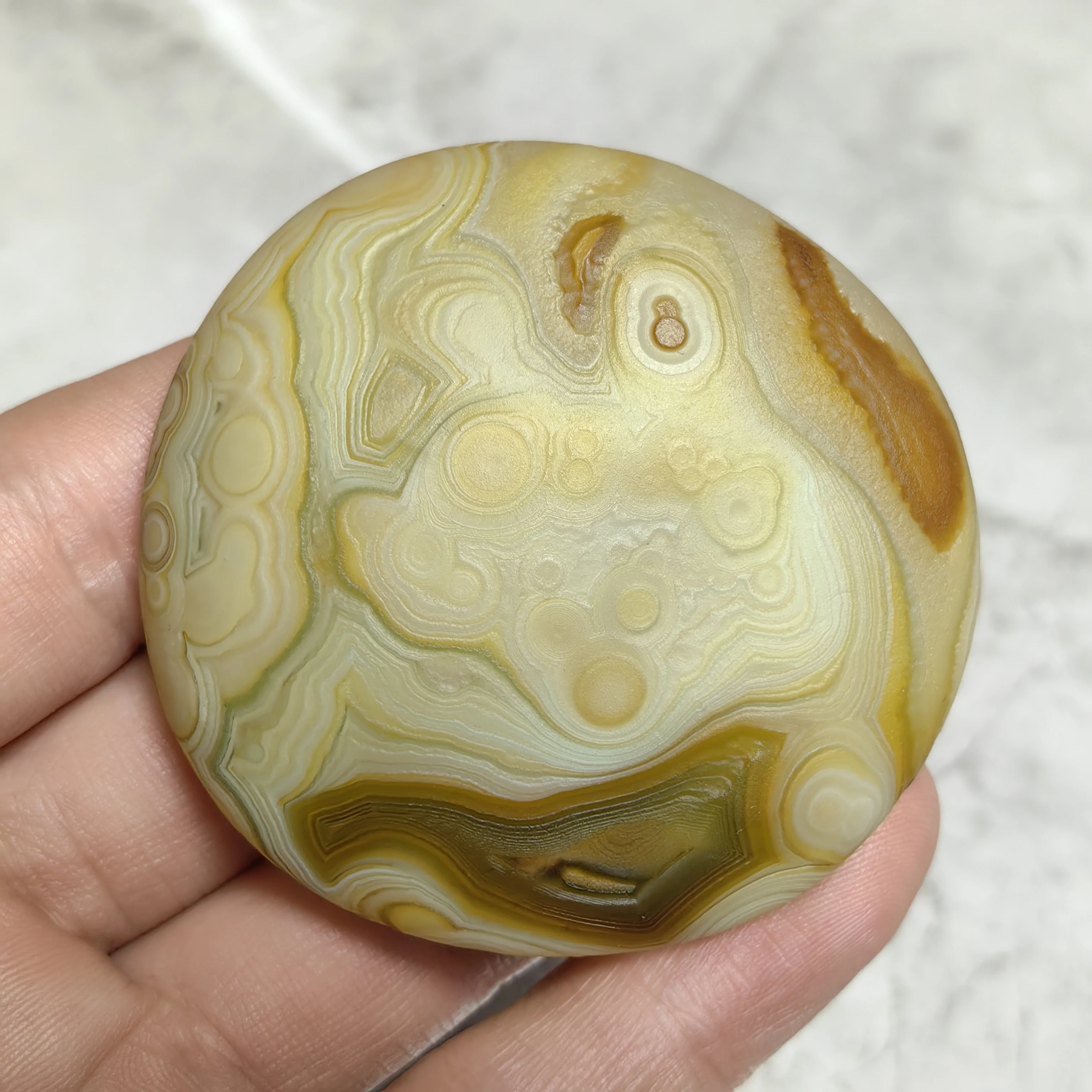 Natural Divine Eye Agate – Unprocessed Haut-Relief Stone for Energy Work, Home Scenery, Anti-Evil & Reiki Healing Practices