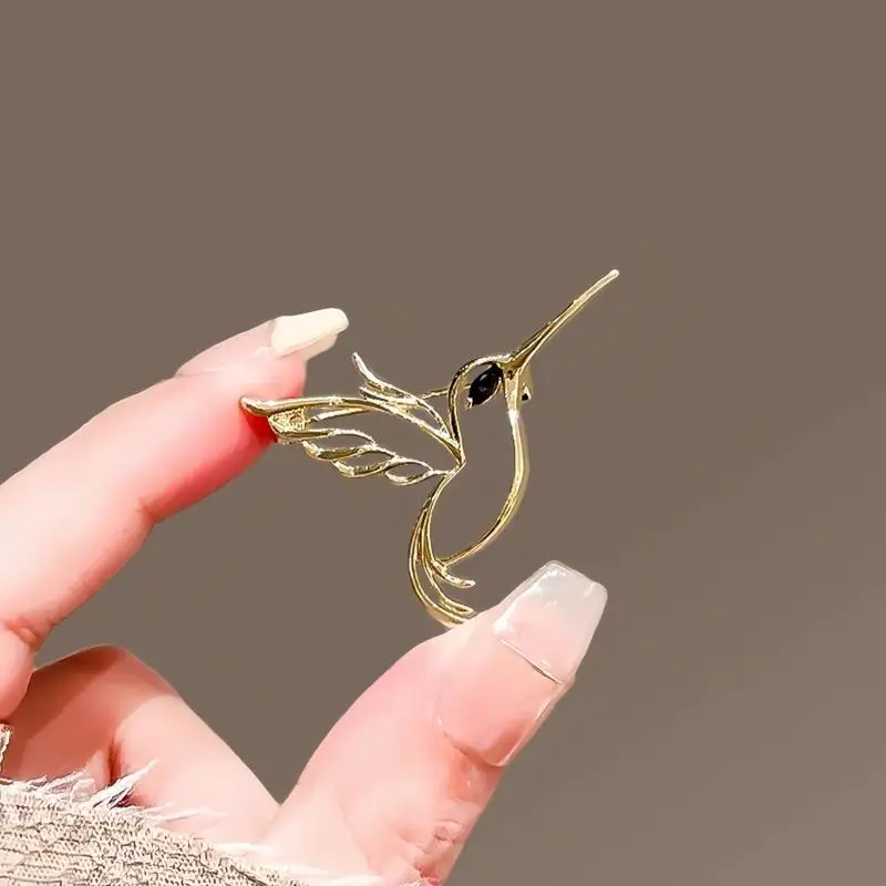 Новые-броши-колибри-с-полым-дизайном-для-женщин-и-унисекс-значки-в-виде-животных-украшения-для-рюкзаков-аксессуары-для-одежды-для-мероприятий-и-вечеринок