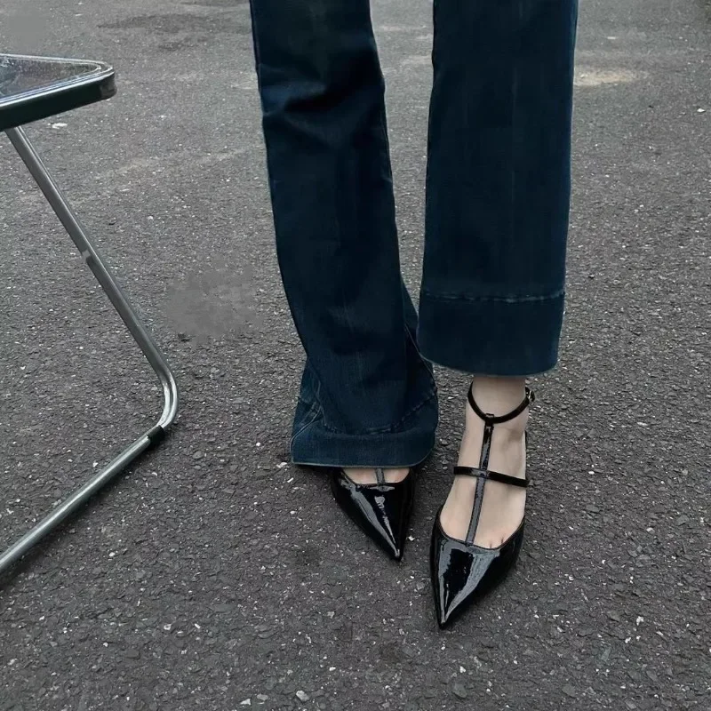 2024 nuove pantofole estive scarpe estive a punta scarpe Muller Concise scarpe con tacco alto per le donne Zapatos
