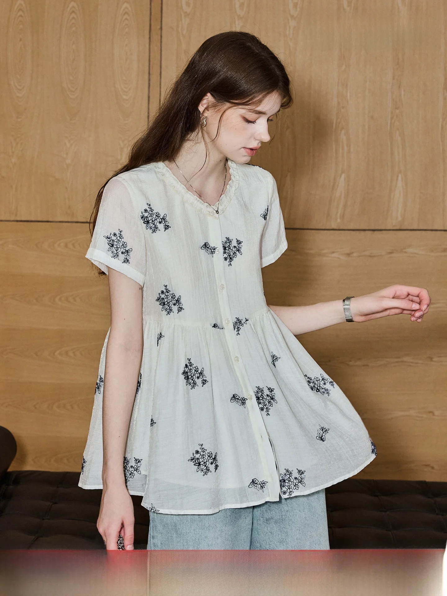 

Floral Embroidery Peter Pan Collar Breathable A-Line Shirt Korean Style Loose Fit Summer Outing Wear Polyester Nylon Fabric