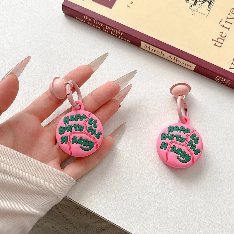 حافظة كعكة عيد ميلاد هاغريد اللطيفة المضحكة لهاتف أبل Airtag غطاء حماية لجهاز تعقب AirTag لحالات غطاء علامة الهواء