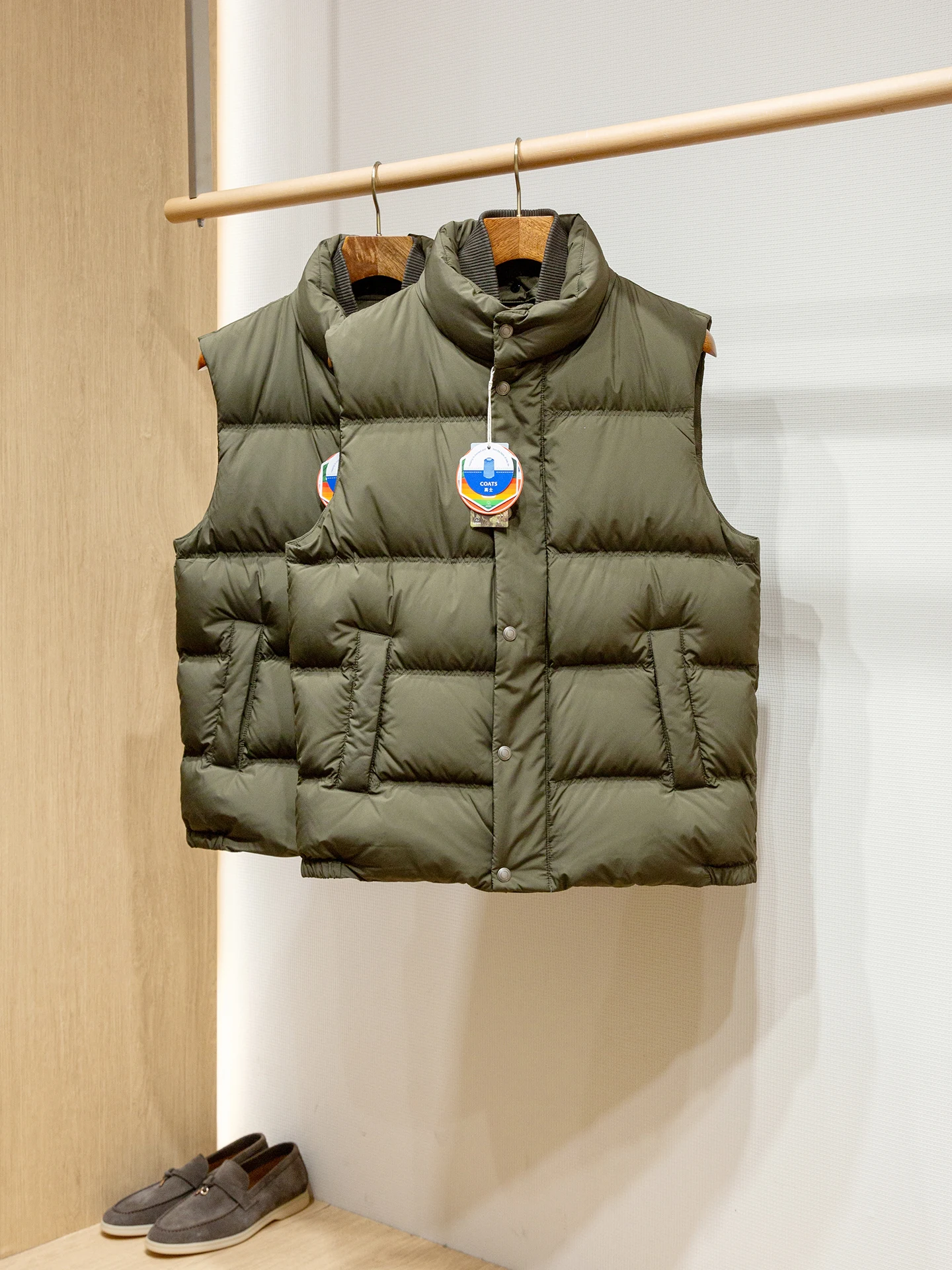 

White goose down wool double collar removable down vest