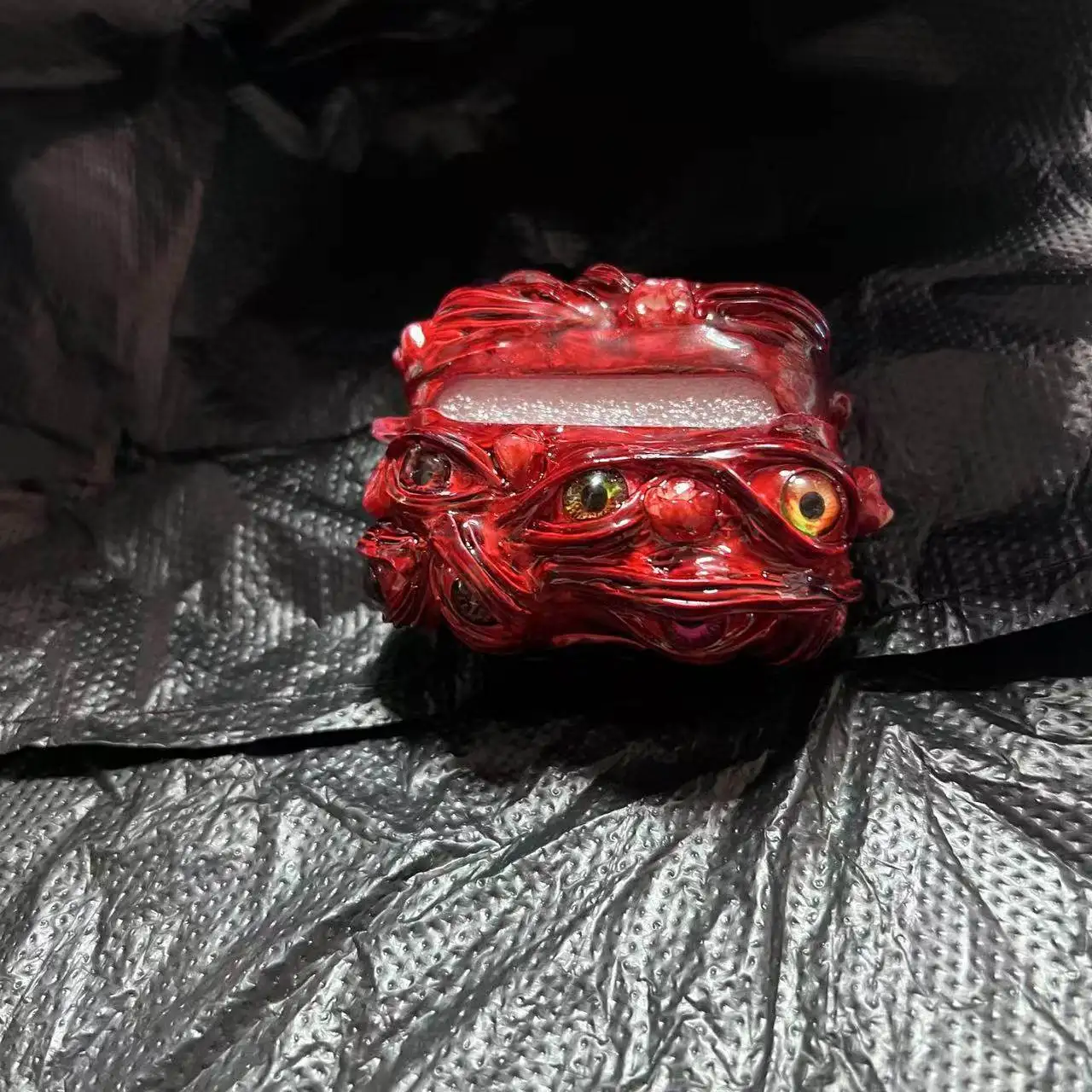Etui na słuchawki Eye Earphone Case do AirPods 4/Pro 2, bezprzewodowe etui na słuchawki Bluetooth, silikonowe TPU, styl Y2K Gothic, akcesoria — zdjęcie produktu 6