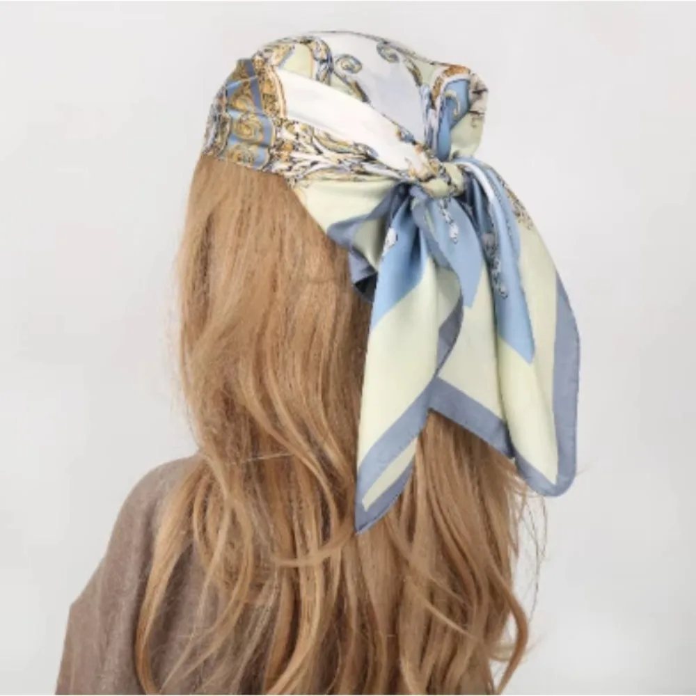 

Синий римский шарф с принтом 68 см, женский осенне-зимний шарф из полиэфирного волокна, модный и универсальный теплый платок, шаль