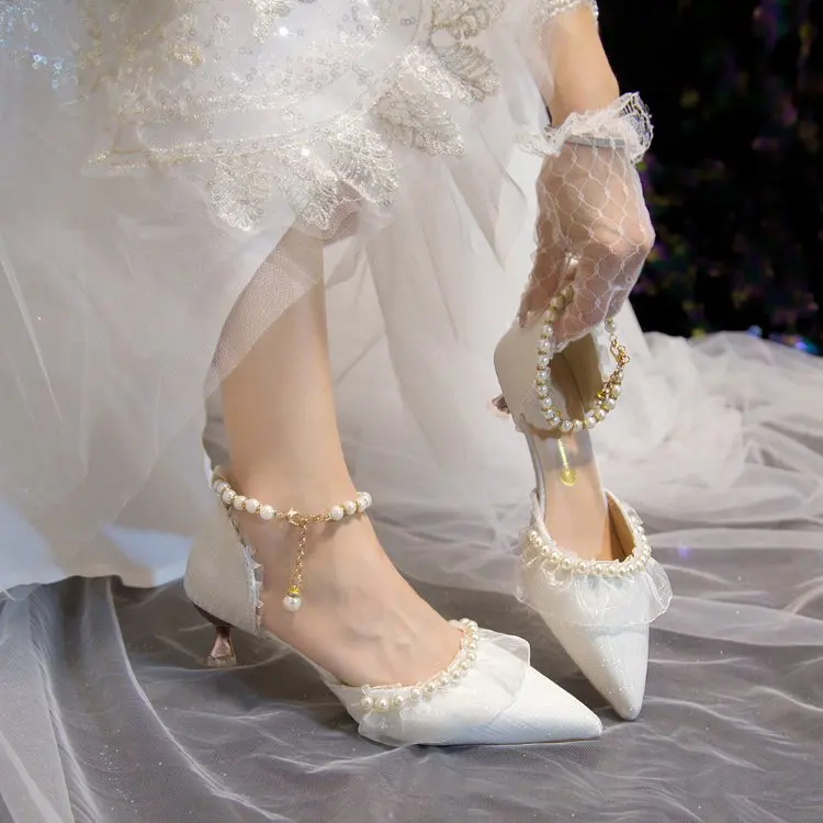 Weiße Hochzeitsschuhe für Damen 2026 Sommer Luxus Seide Perlen Knöchelriemen High Heels Pumps Spitze Damenschuhe mit Absatz – Detail 21