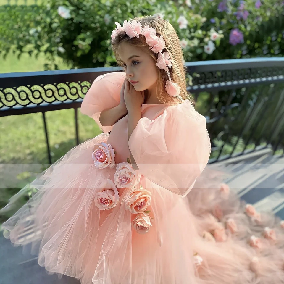 Blumen mädchen Kleider für Hochzeit geschwollene 3D-Applikation kurze Ärmel O-Ausschnitt Tüll formale Prinzessin Ballkleider Junior Brautjungfer Kleid