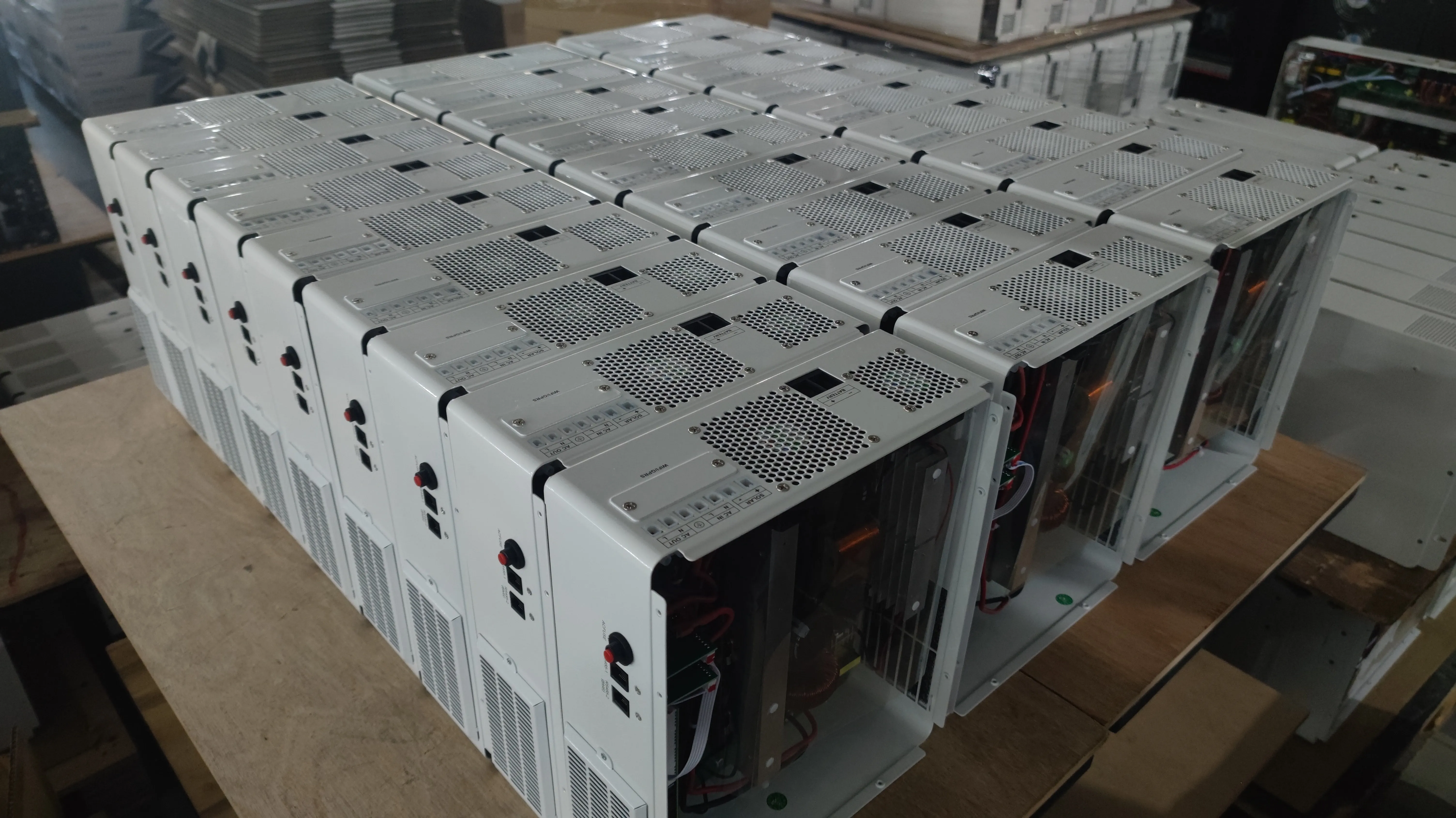 Hochwertiger, solarbetriebener, netzunabhängiger Wechselrichter, 10,3 kW, 48 V DC, 80 V – 500 V DC, einphasiger Hybrid-Solarwechselrichter