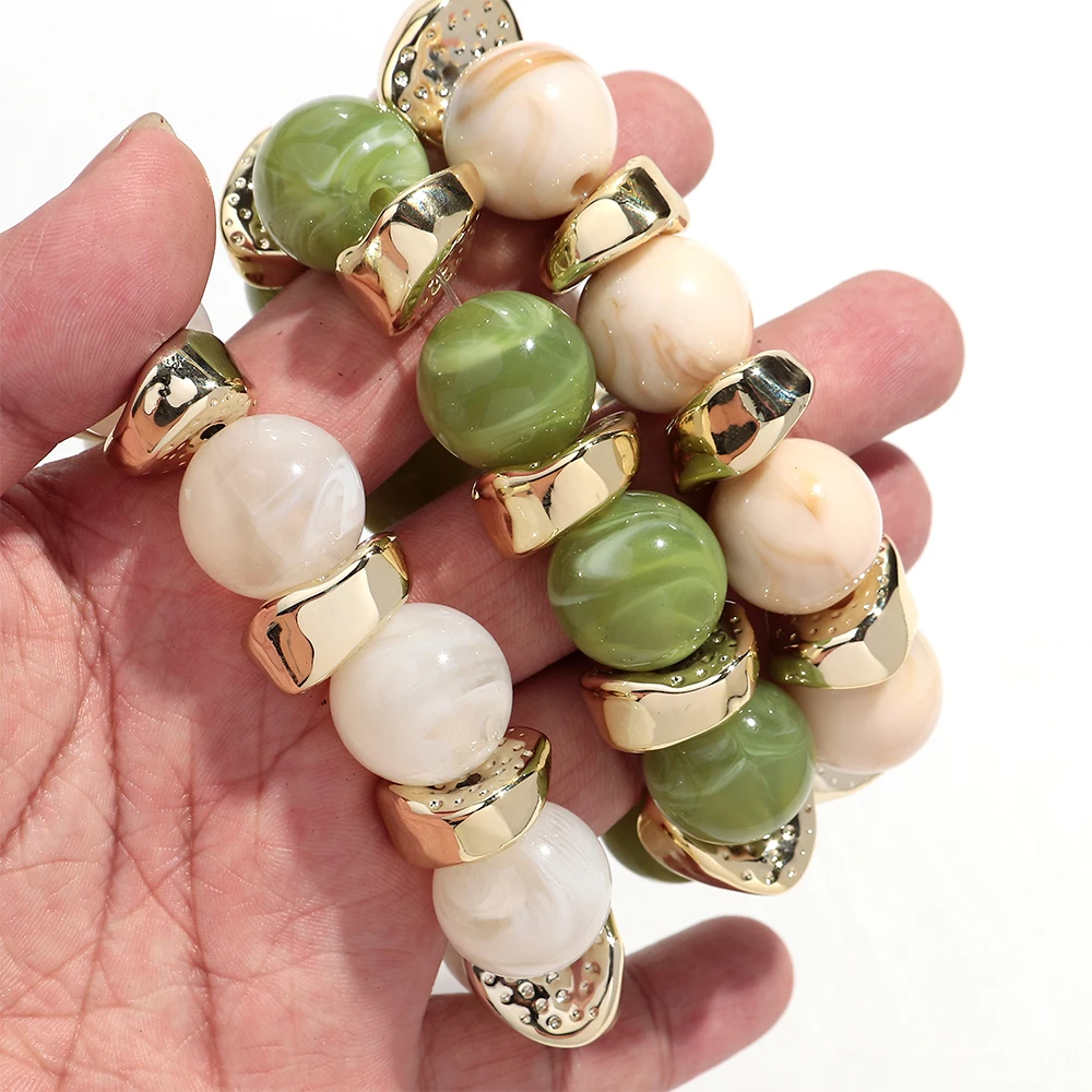 العصرية الاكريليك هندسية جولة الخرز تمتد أساور للنساء الأزياء غير النظامية CCB مطرز Bangele سوار مجوهرات الإكسسوار