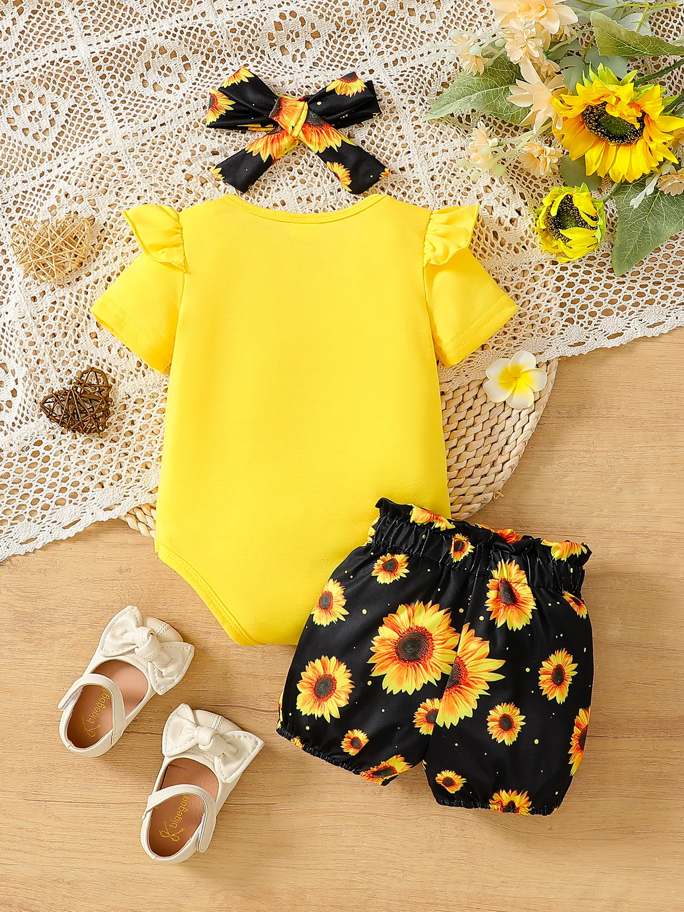 Baby Girl Sunflower Print Outfit Set - Short-Sleeve Romper with 