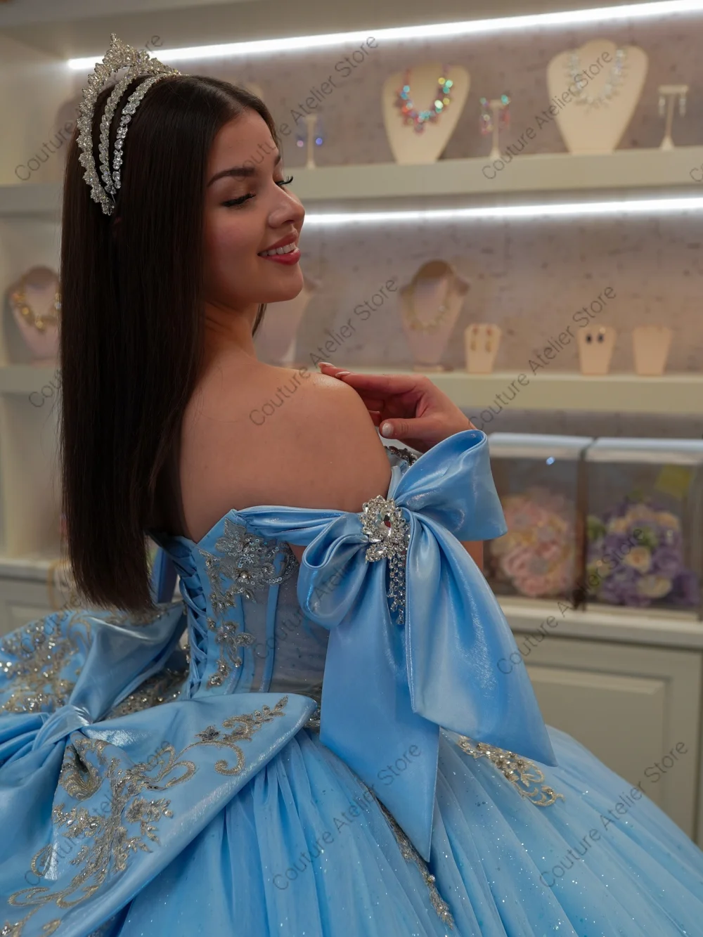 Himmelblaues schulterfreies Quinceanera-Kleid mit Applikationen, Ballkleid, Rüschen, Perlen, mexikanisches 2025, Geburtstags-Luxuskleid, individuell gestaltet