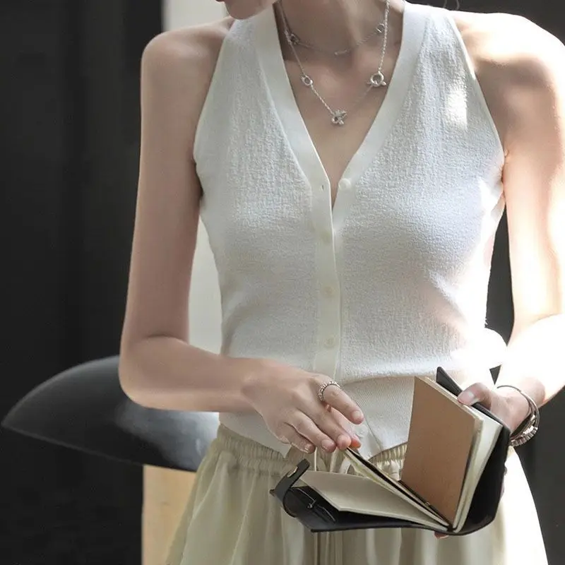 

Vest Sexy V-neck Vest Summer 2025 New Fashion Outer Wear Cardigan Button Sleeveless Knit Top