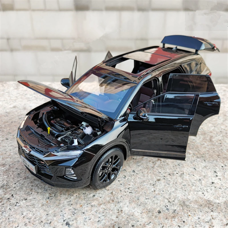 1:18 Chevrolets Blazer SUV Alloy Car Model Diecasts Metal Off-road Vehicles Car Model High Simulation Collection Kids Toys Gifts