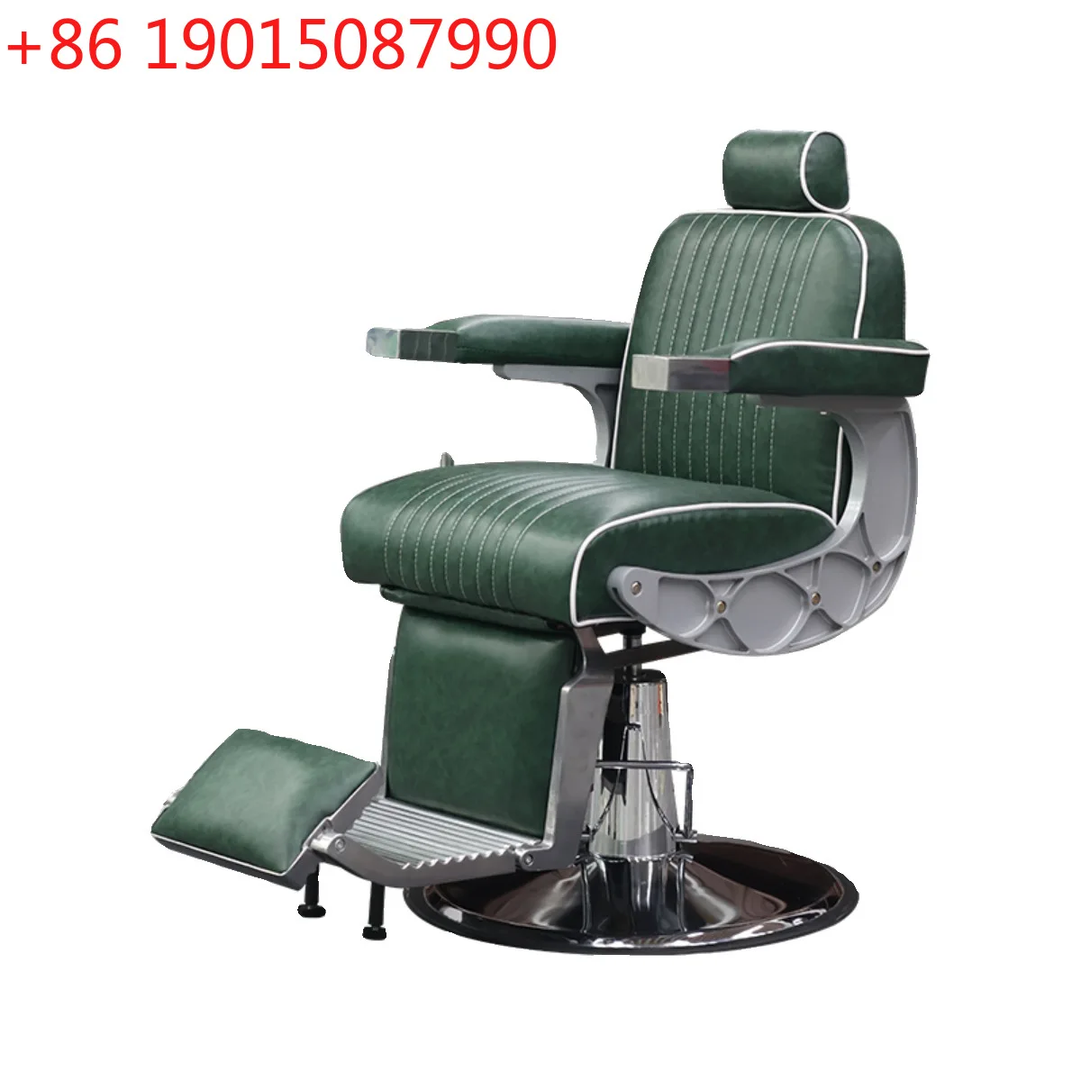 

Косметическое кресло для стрижки в стиле ретро с откидной спинкой, завитая и бритая на коже головы.