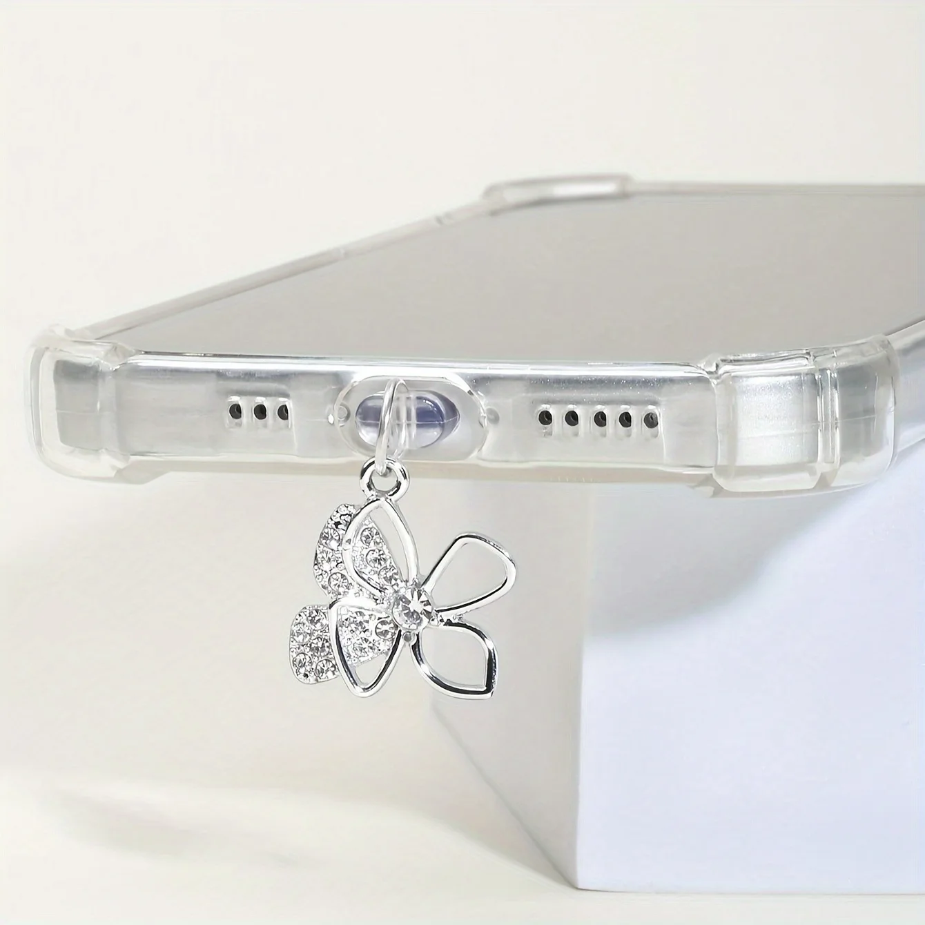 

Дизайн бабочки, пылезащитная заглушка для телефона, милый коготь, алмазный аксессуар для телефона, подвеска, украшение для IPhone Type-C, интерфейс зарядки