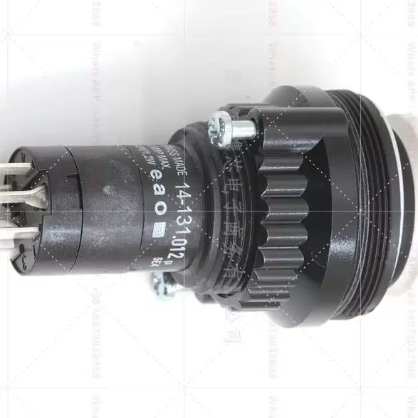 14‑131.012 Black Push‑Button Switch 1NC 1NO IP67 Instantaneous Contact Element