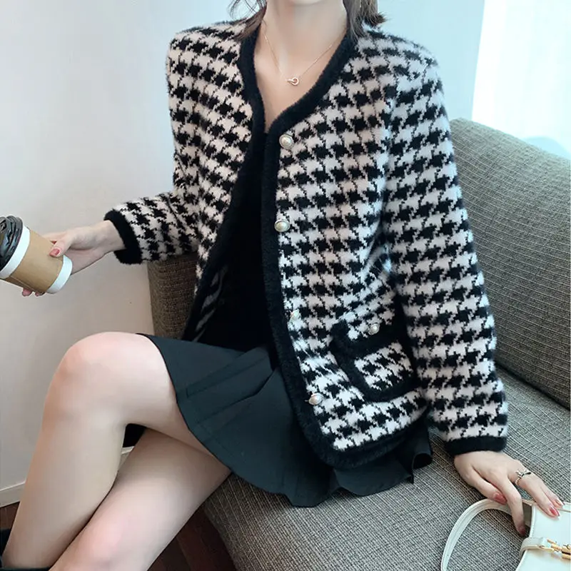 Spring 2023 New Little Fragrance Houndstooth Imitation Mink Sweater Jacket Short Loose Knit Cardigan Women\'s Top