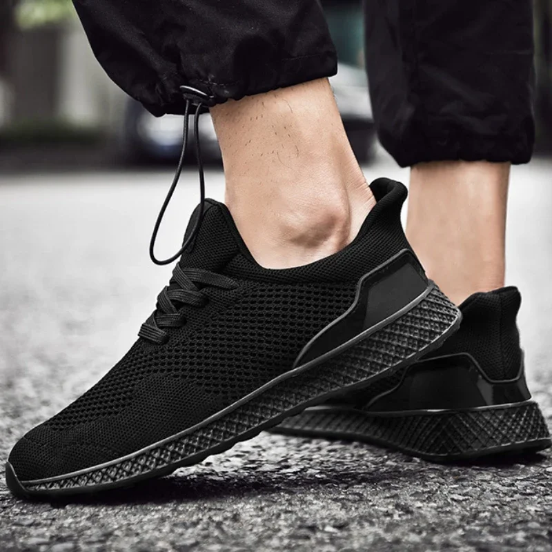 2023 scarpe di alta qualità per uomo stringate scarpe vulcanizzate da uomo autunno Solid Net Cloth Sneakers da esterno traspiranti con tacco basso