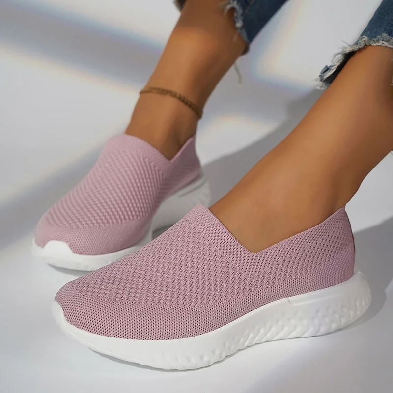 Fashion Breathable Mesh Shoes for Women Casual Soft Sole Knitted Sneakes Woman Lightweight Comfortable Slip On Flats Plus Size