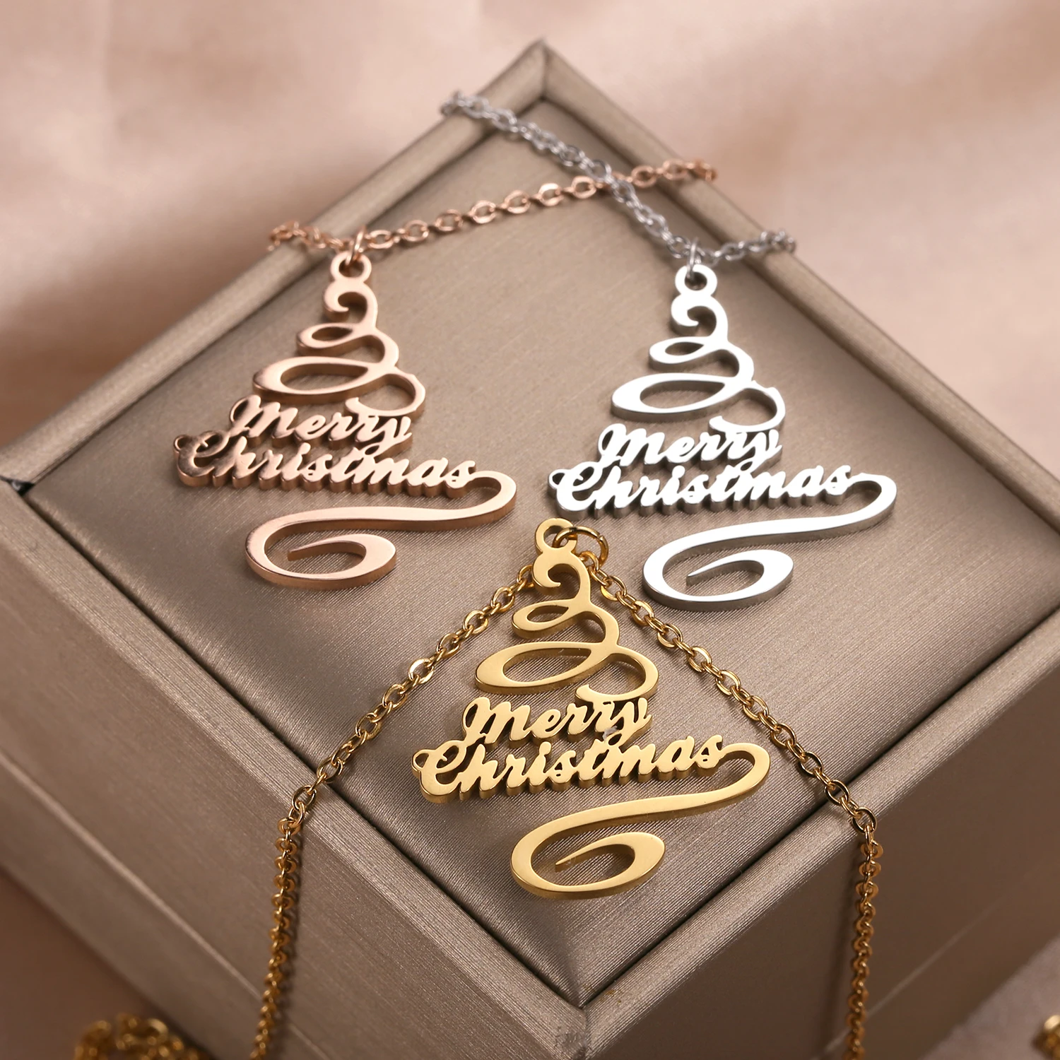 

Ожерелье с двумя именами на заказ, 18-каратное позолоченное ожерелье из нержавеющей стали, дизайн рождественской елки, персонализированный кулон, рождественские подарки для женщин