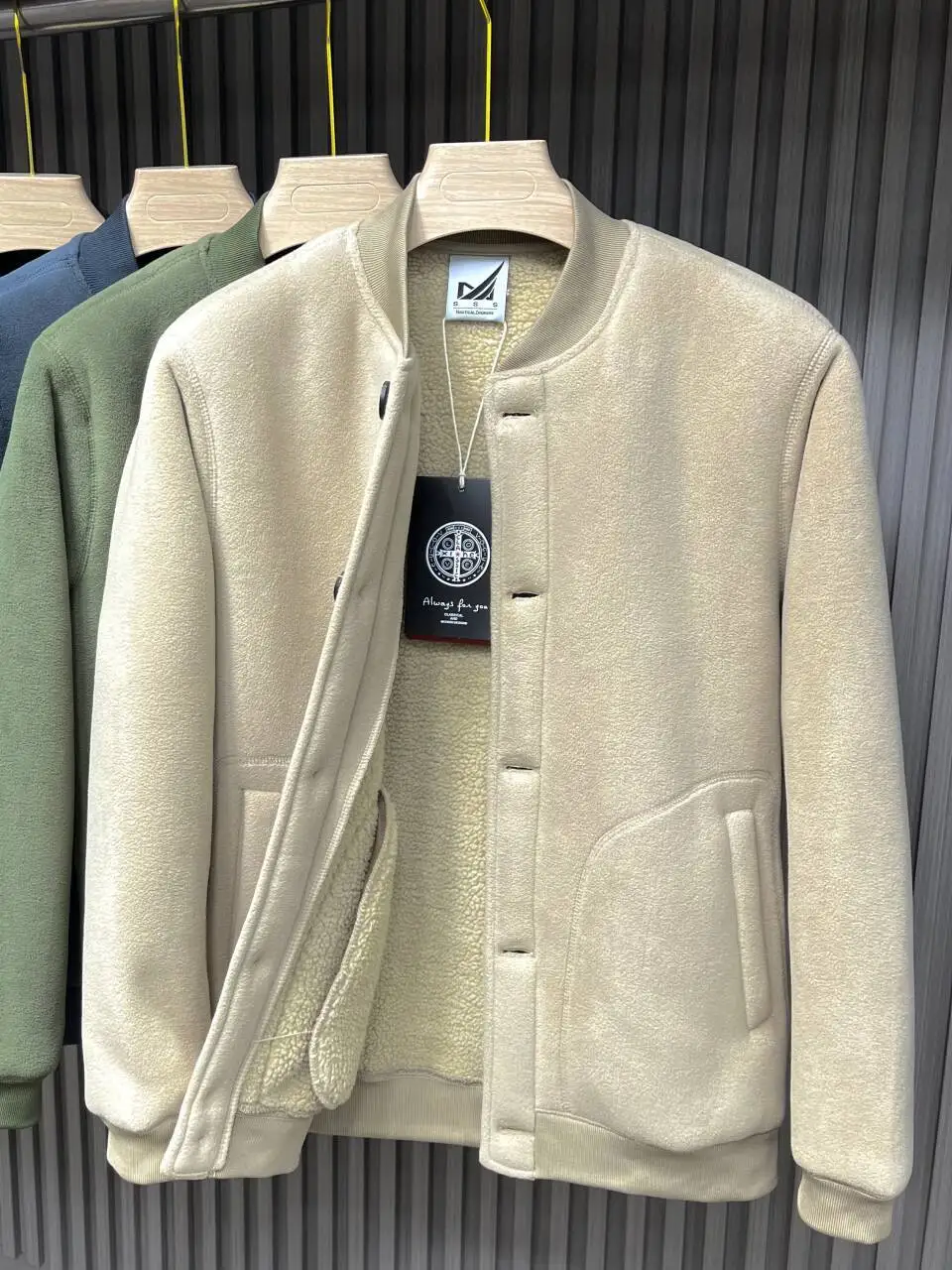 

Thiened Baseball Jaet Outdoor Warmth Lamb Velvet Lined Stand Collar Fce Inner Cotton Jaet Men's Loose Fit Regular Le...